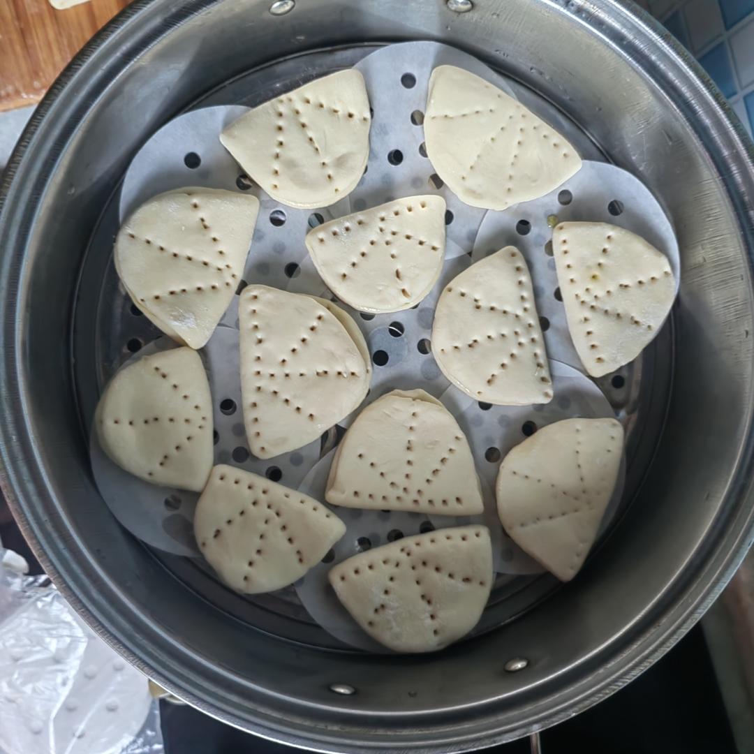 仅需一次发酵的懒人荷叶饼，水合法无需费力揉面也能光光滑滑，暄软无比