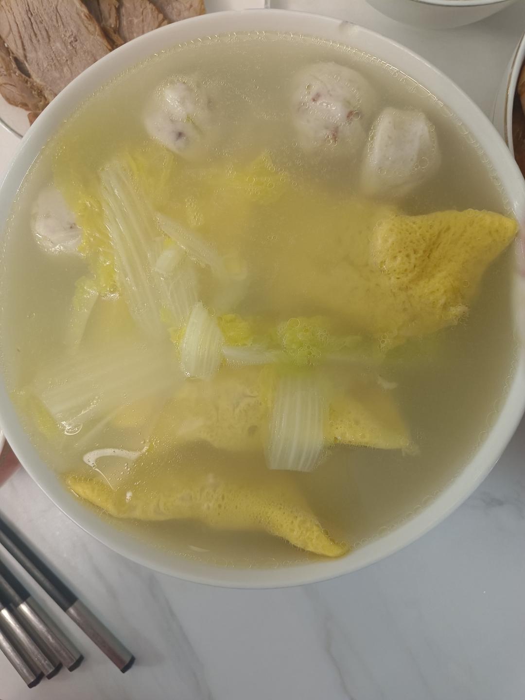 蛋饺鱼蛋虾枣丝瓜汤