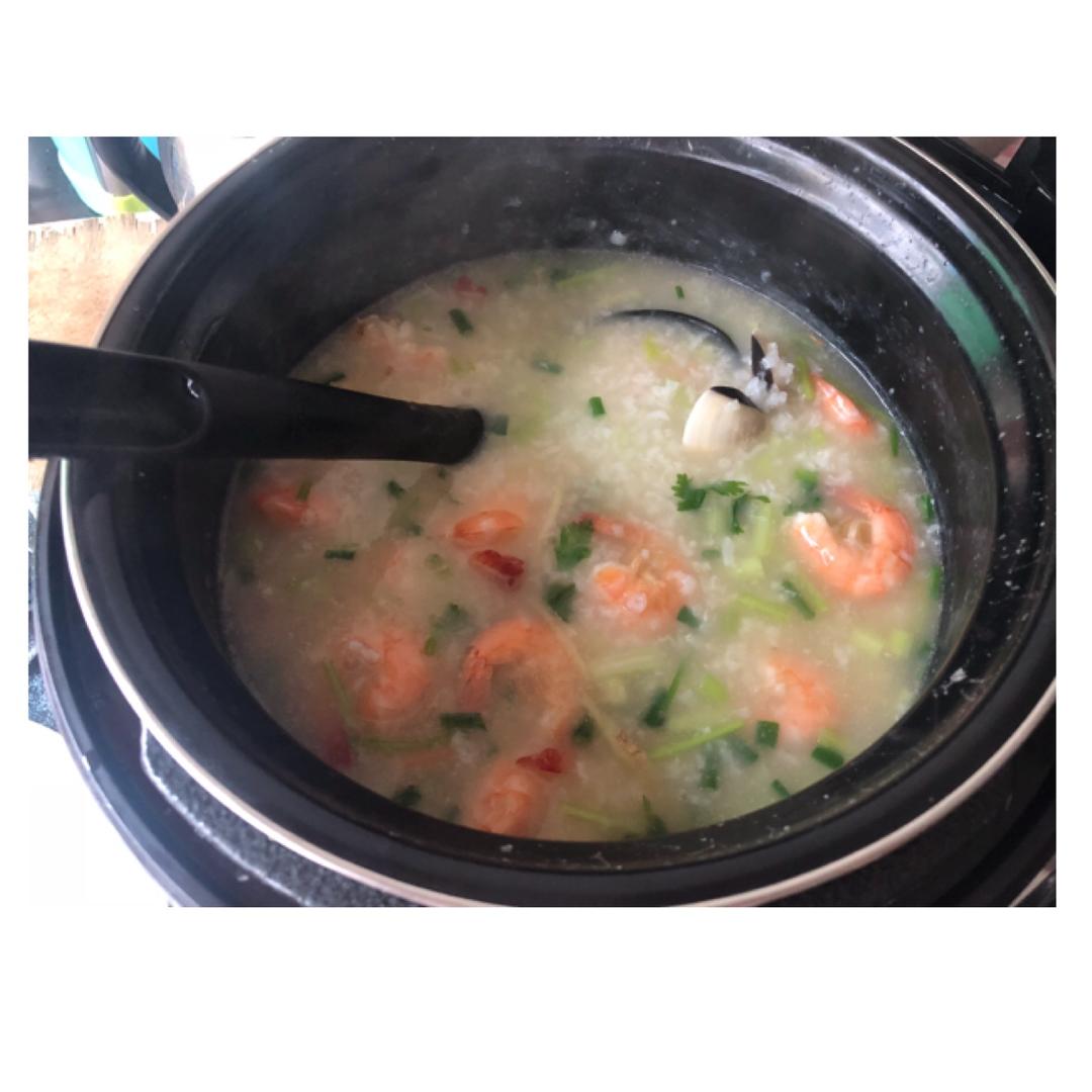 鲜虾砂锅粥