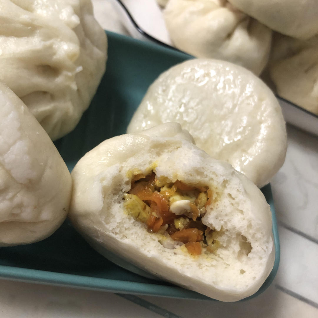 超香的胡萝卜鸡蛋包子