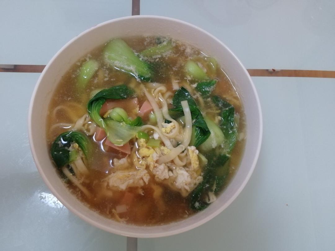 一碗热汤面🍜