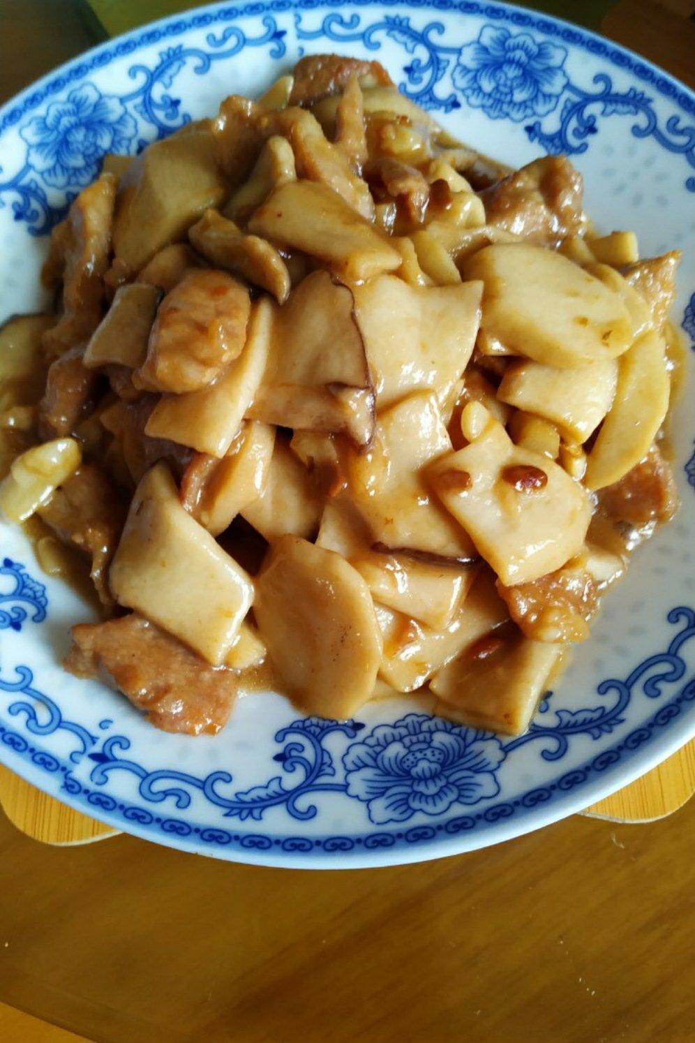 超级下饭的杏鲍菇炒肉