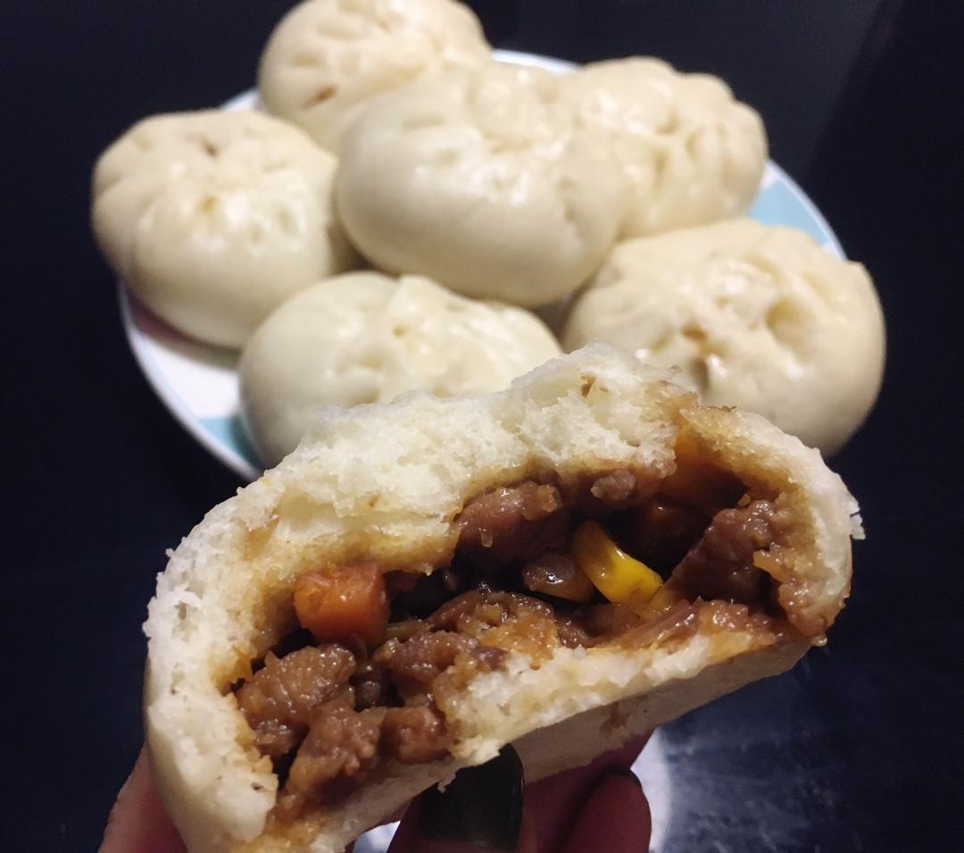 洋葱酱肉丁包子