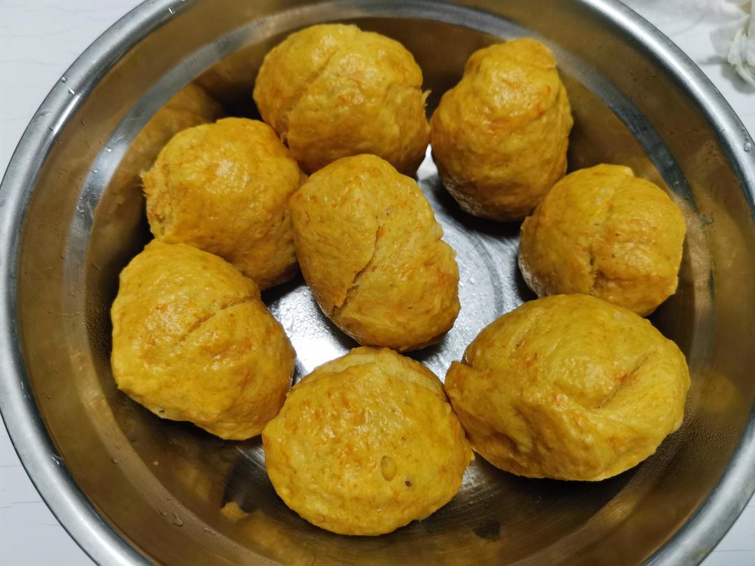 新手也可以--详解如何做出人见人爱、金黄的南瓜馒头