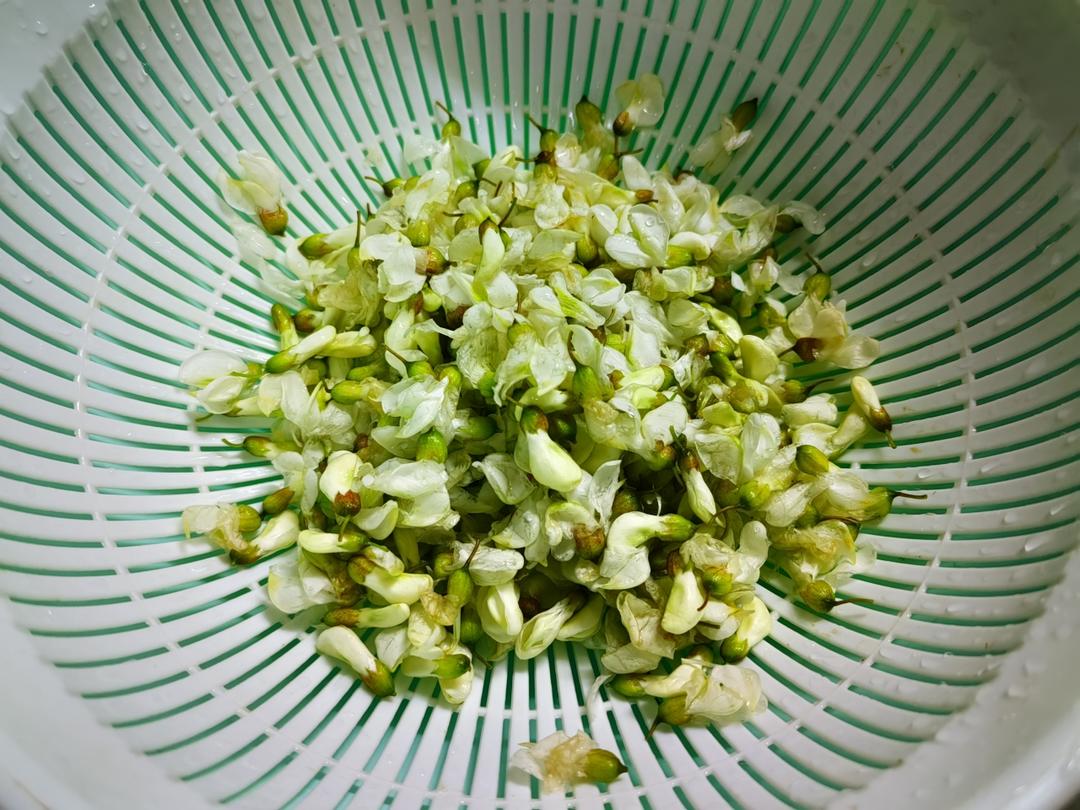 春季时令菜之蒸槐花