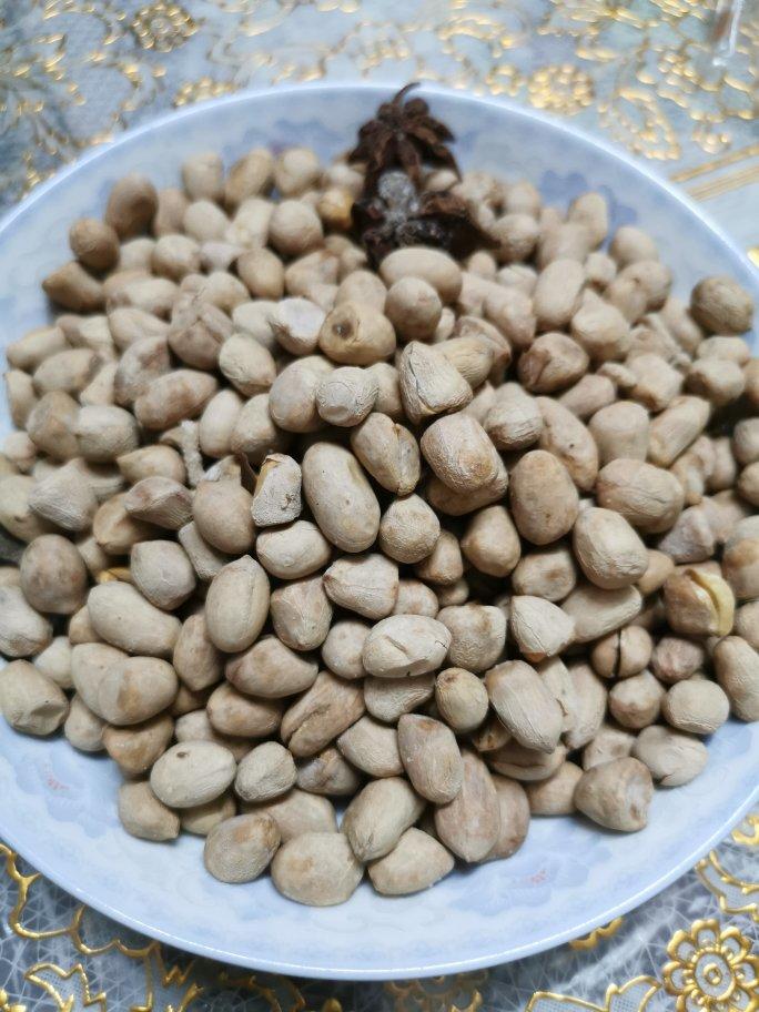 盐焗花生米