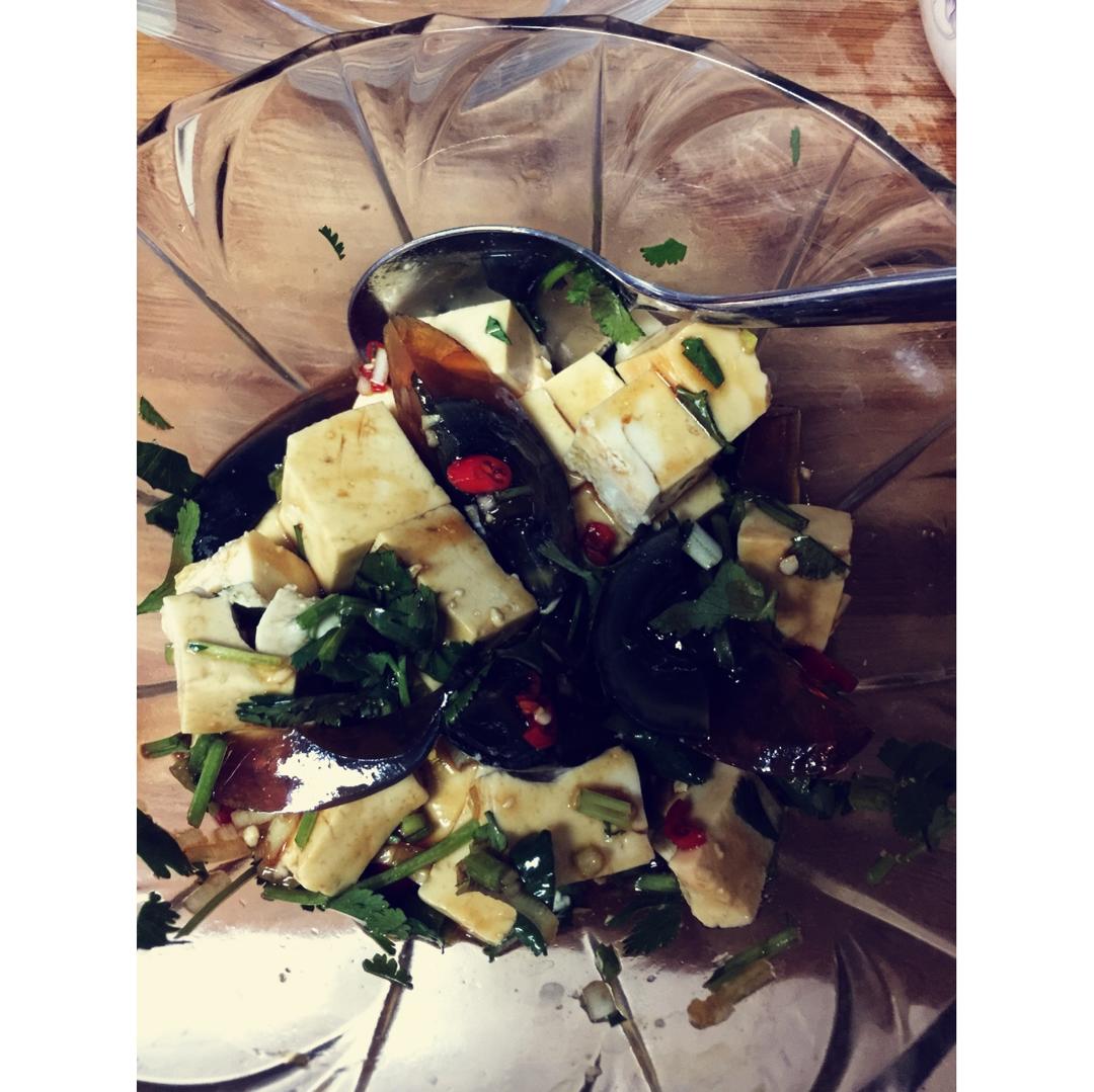 皮蛋豆腐