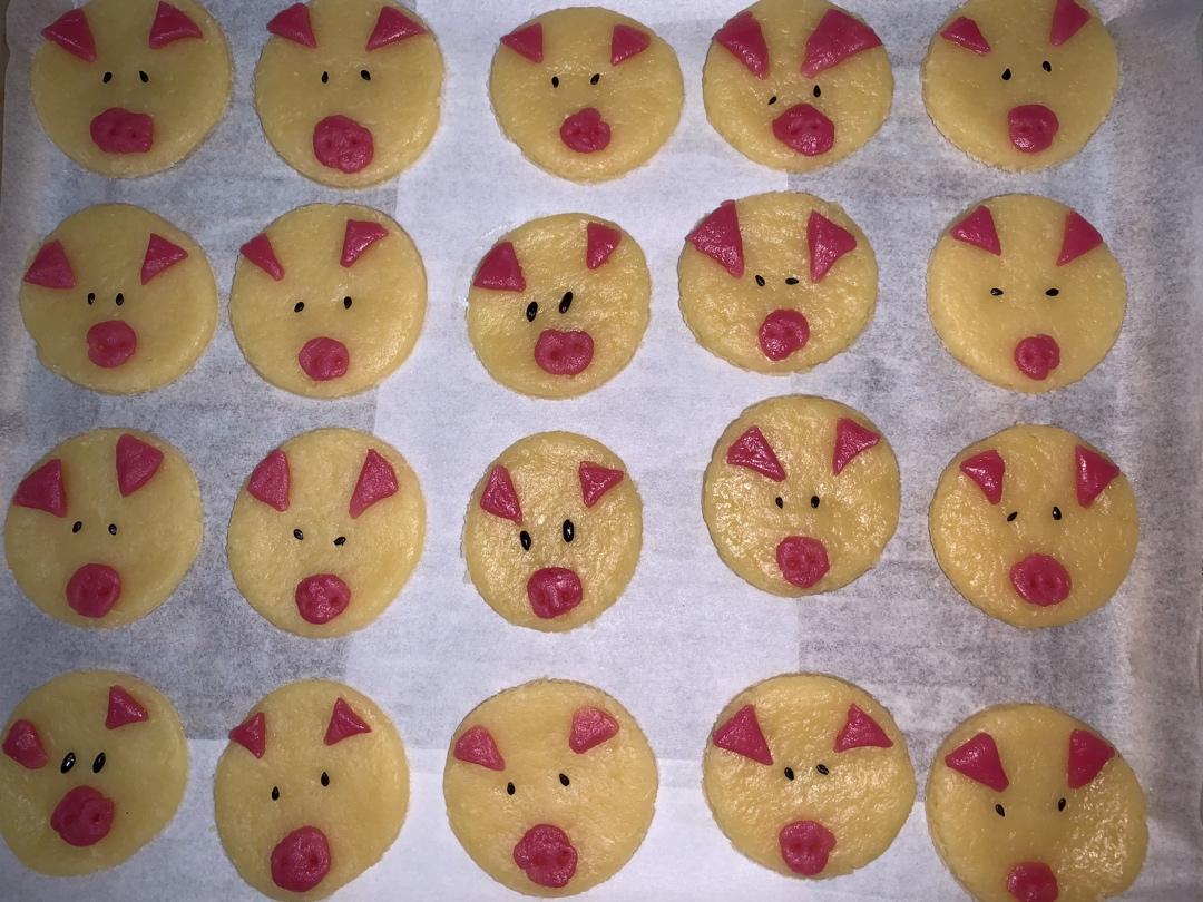 卡通小粉猪🐷造型饼干