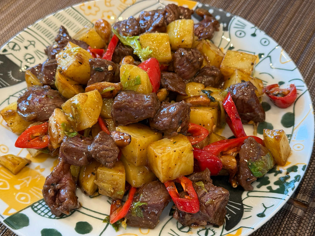 听起来就很好吃的黑椒蒜子牛肉粒