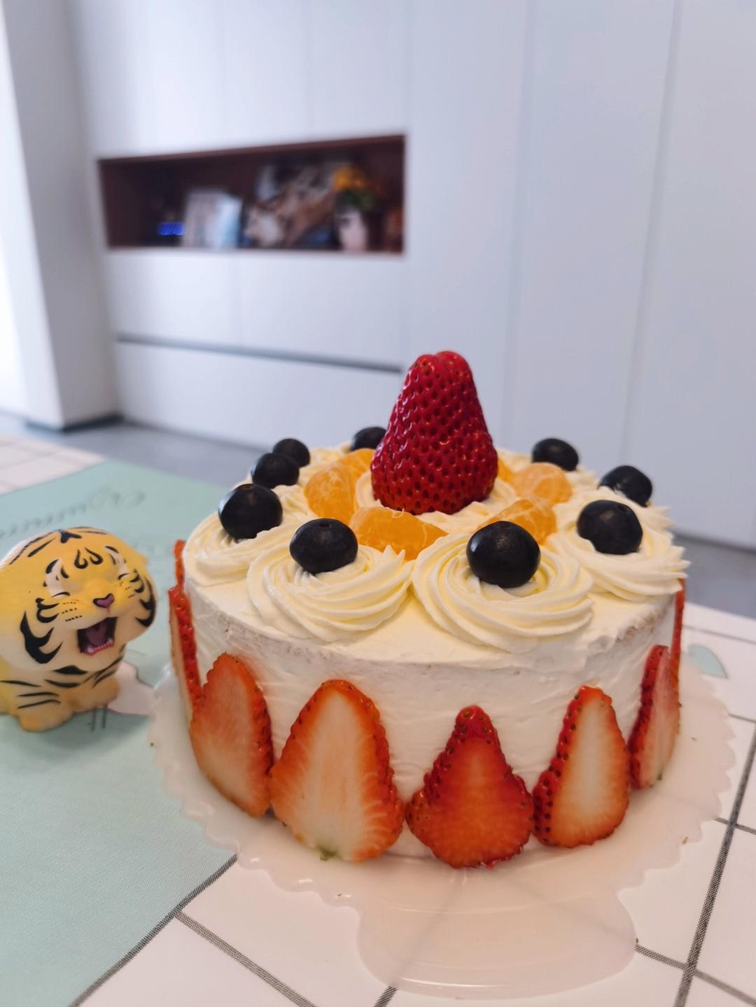 超级简单的味多美同款生日蛋糕（6寸），新手也能高度还原