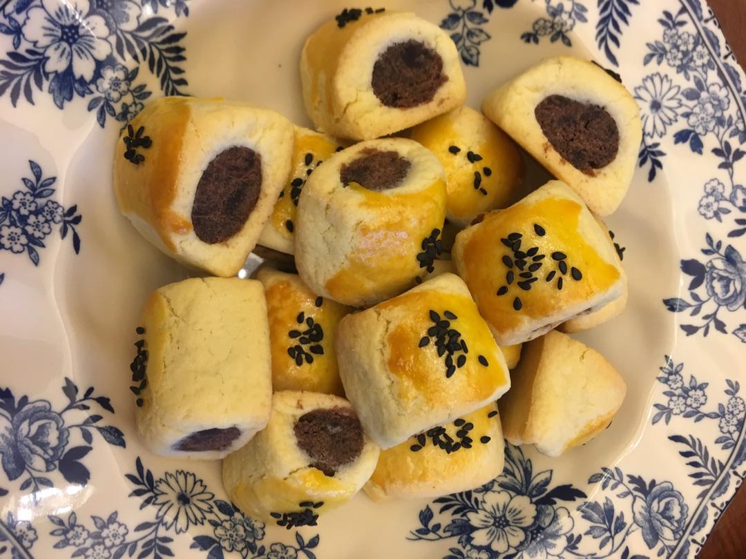 一口豆沙酥