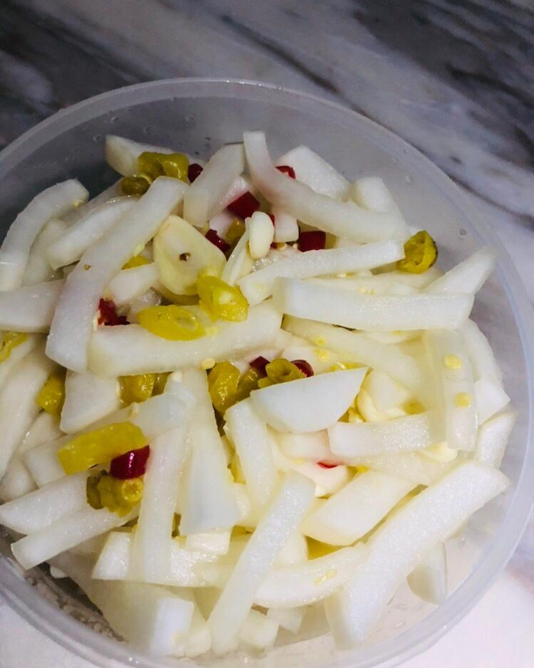 厨师长教你：“爽口萝卜片”的家常做法，天气炎热开胃下饭的良品！