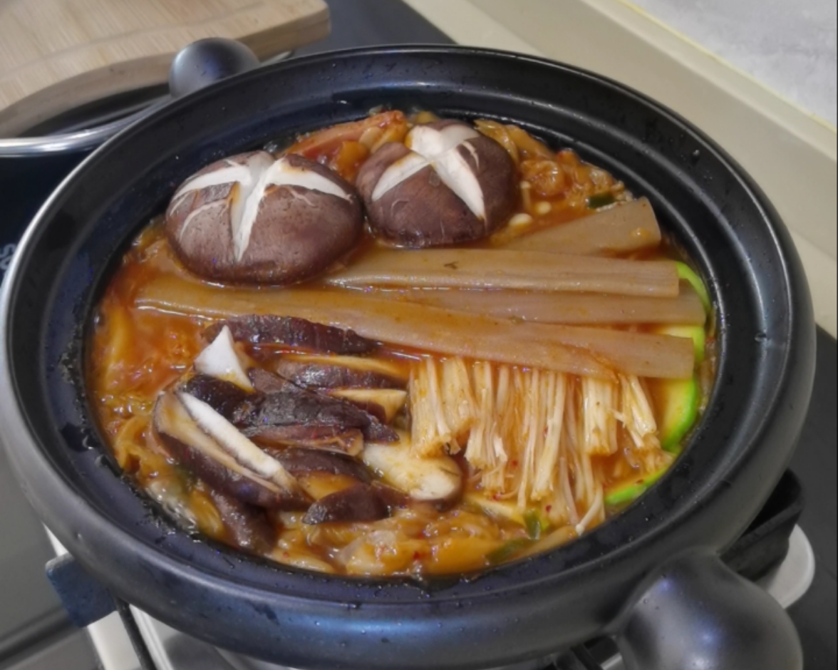 五花肉泡菜锅的做法 步骤4