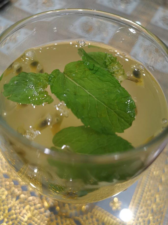 夏日酸酸甜甜 蜂蜜柠檬百香果