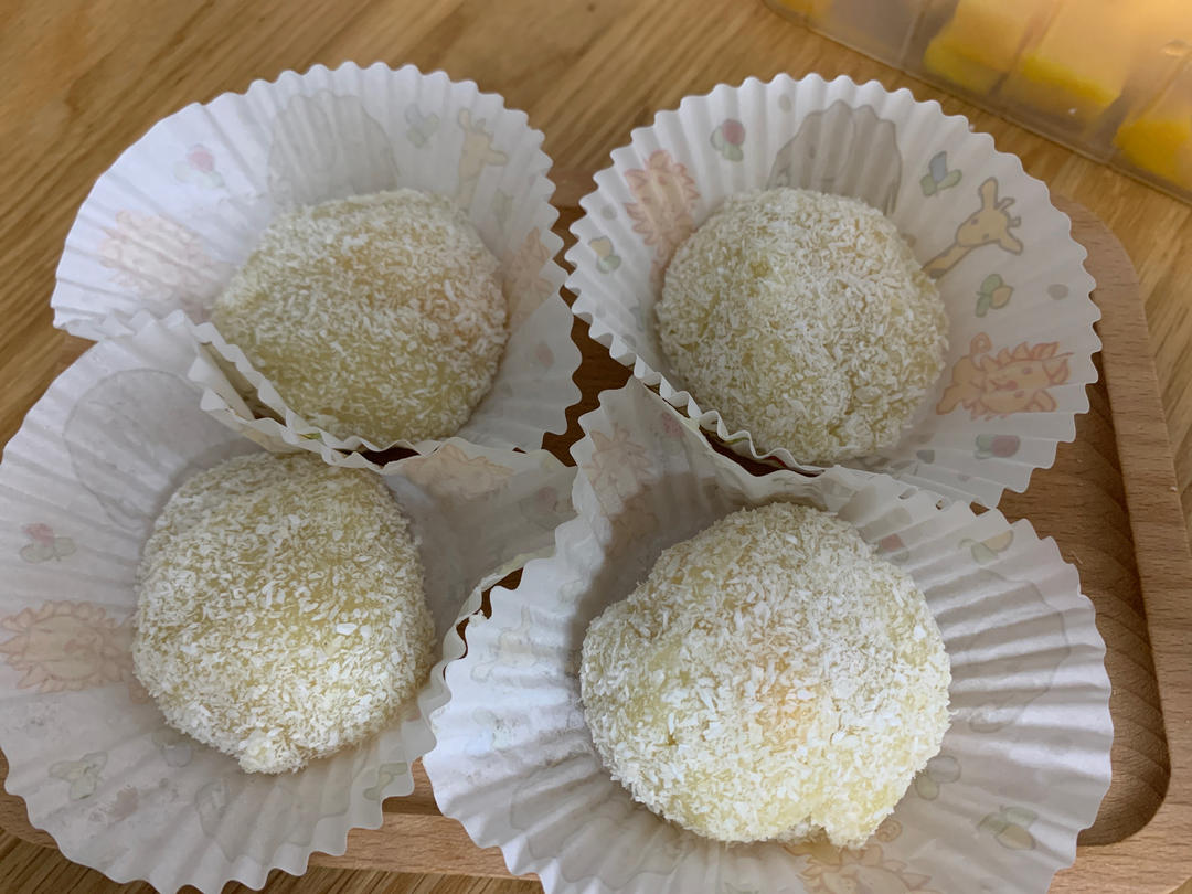 不用烤箱的快手小甜点🍮小白零失败芒果糯米糍🔆