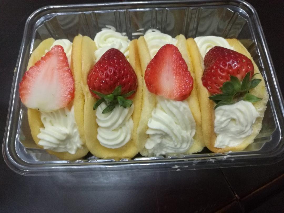 超详细草莓抱抱卷攻略，消耗奶油