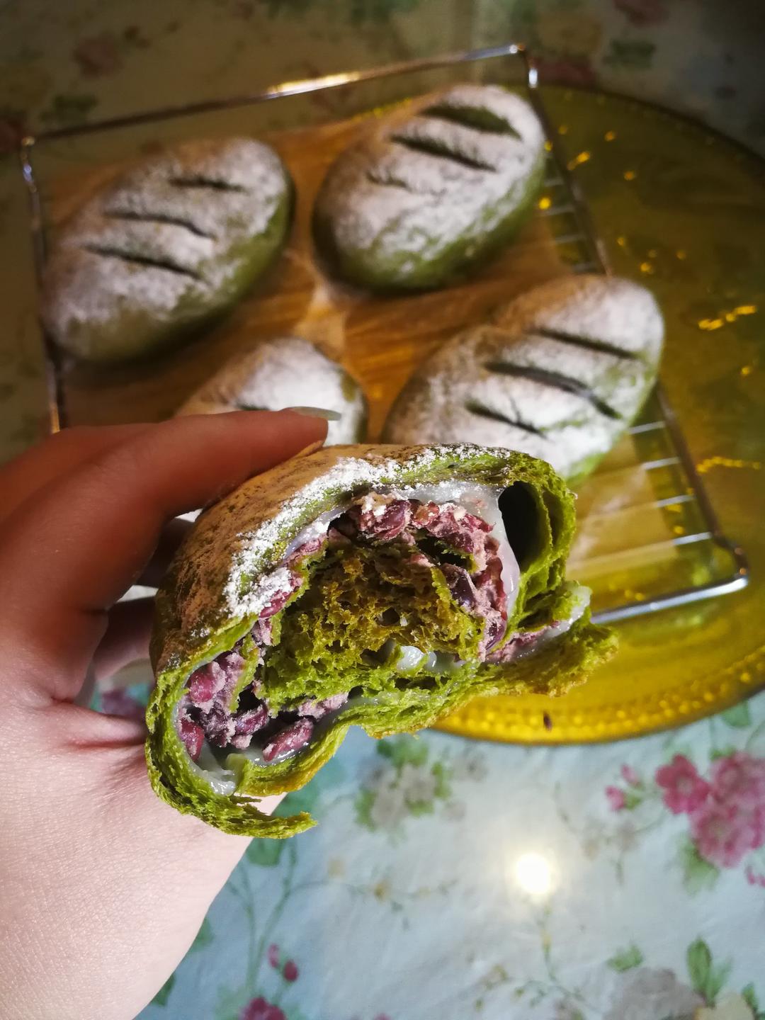 抹茶麻薯红豆软欧包
