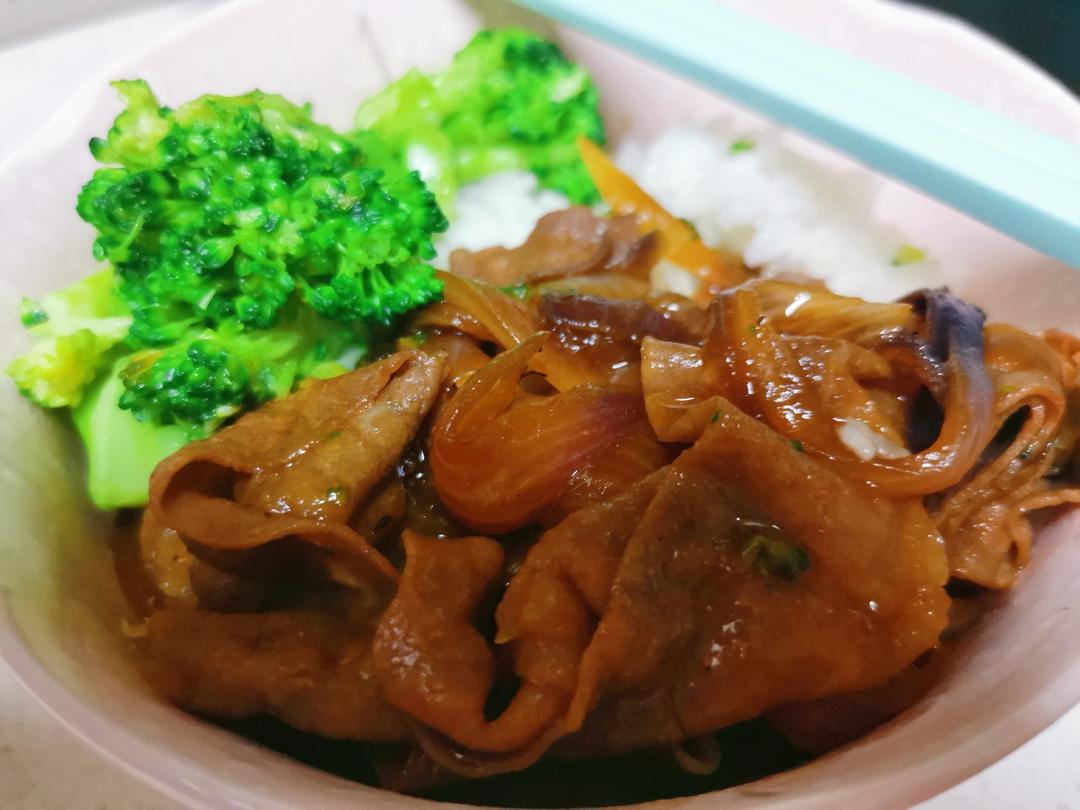 💕100%成功!!!🍱招牌肥牛饭专门店秘方·秒杀日本吉野家食其家！日式多汁牛肉饭 /嫩肥牛盖饭/牛肉饭/肥牛丼（超简单快速完美版）✨