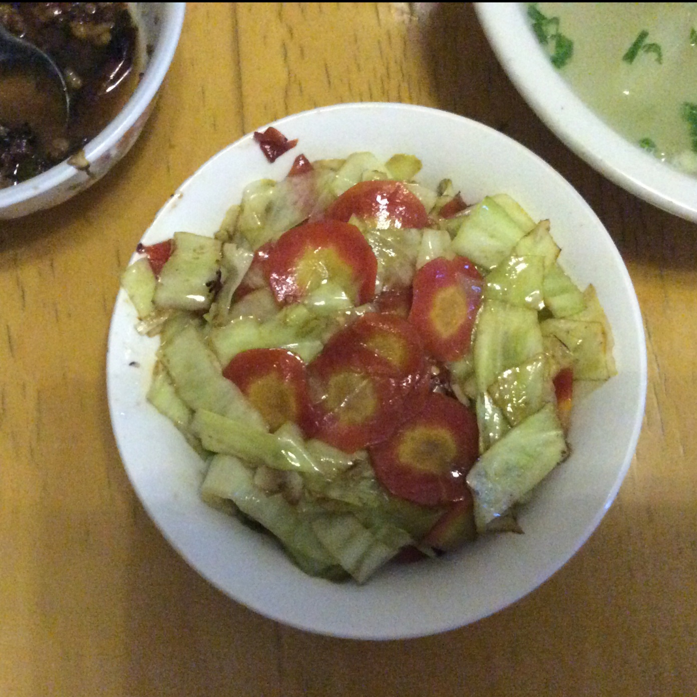 胡萝卜炒圆白菜