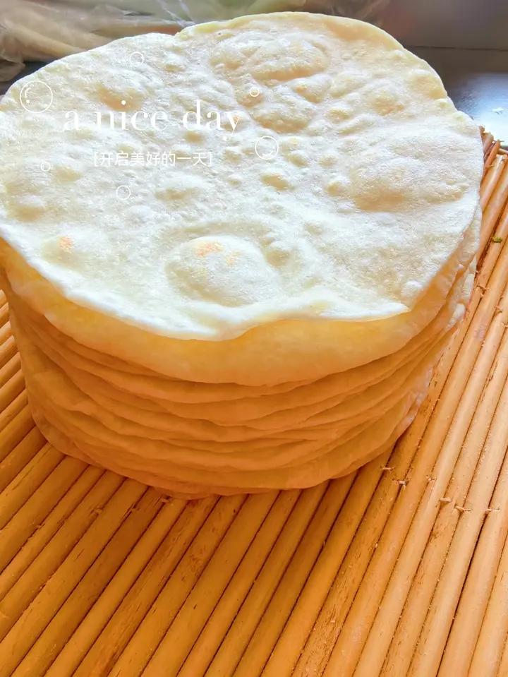 淄博烧烤小饼，柔软又劲道。