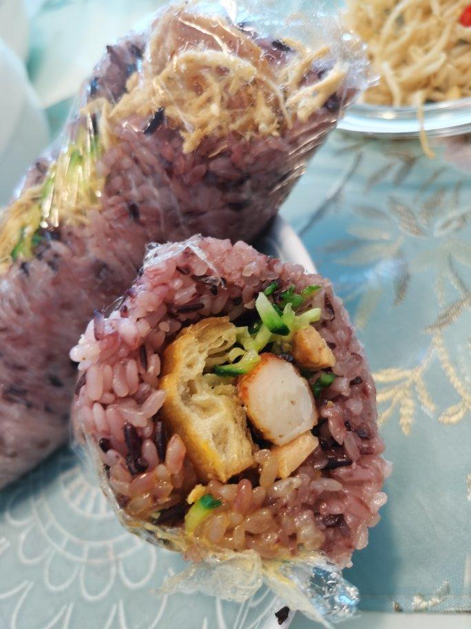 紫米粢饭团