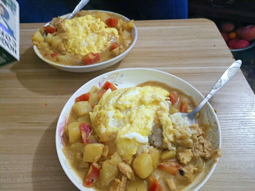 日式咖喱蛋包饭