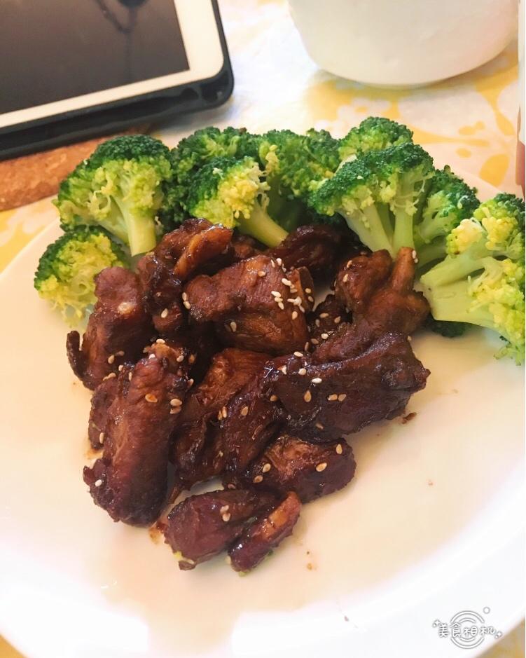 懒人版糖醋排骨-比红烧的更开胃更下饭！