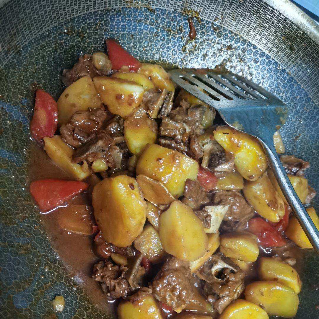 土豆烧排骨