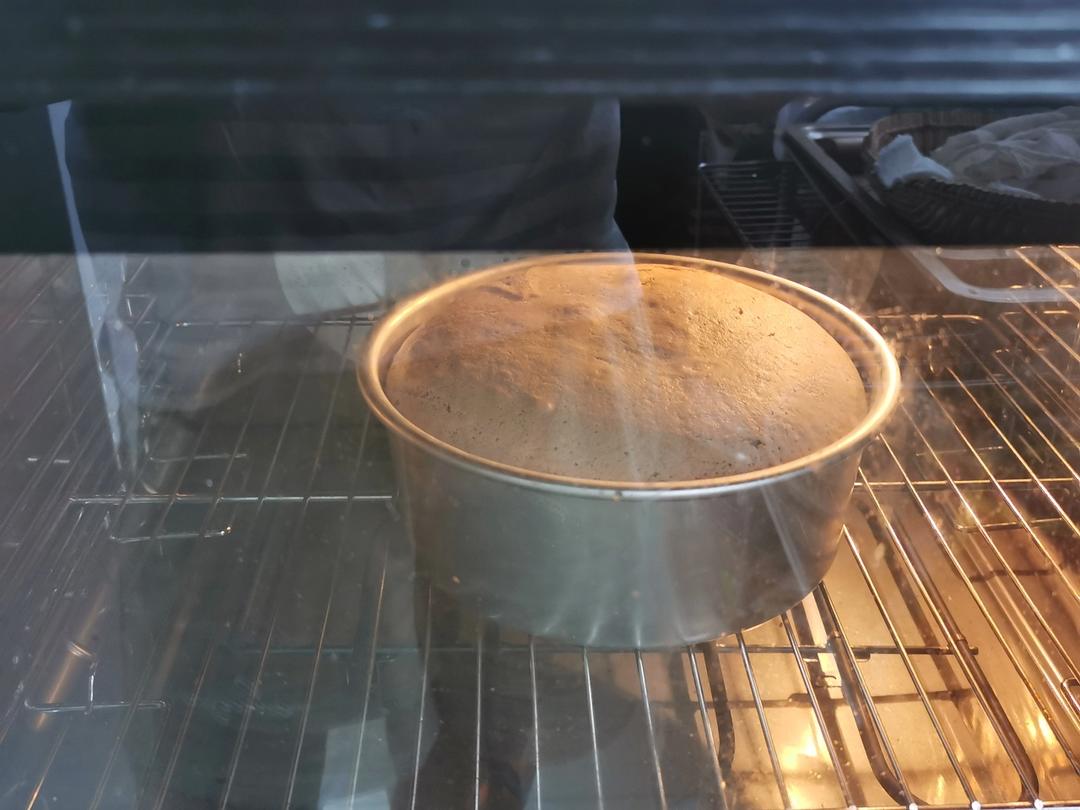 不凹底不塌陷的完美戚风蛋糕