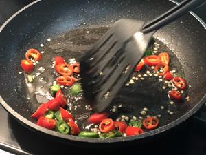鲜椒茄汁牛肉面的做法 步骤5