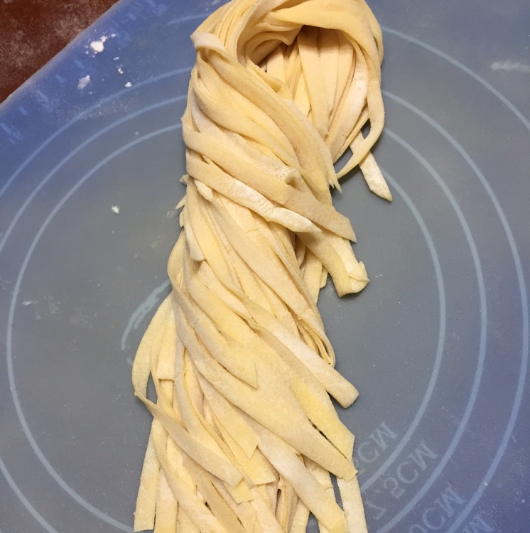 手工鸡蛋面