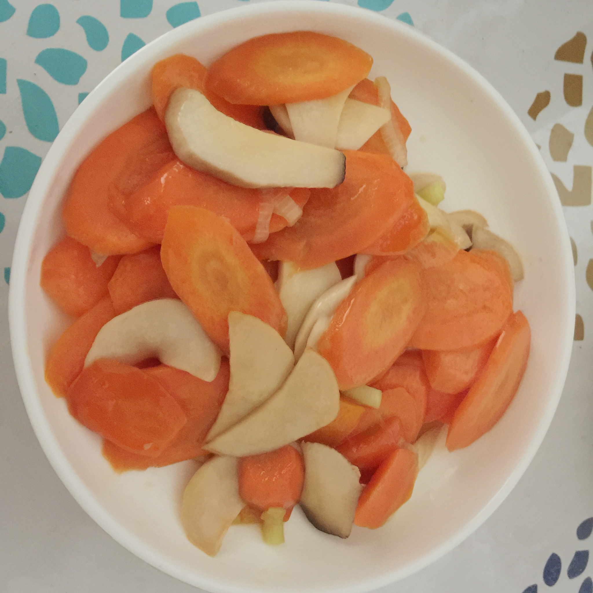 胡萝卜炒杏鲍菇