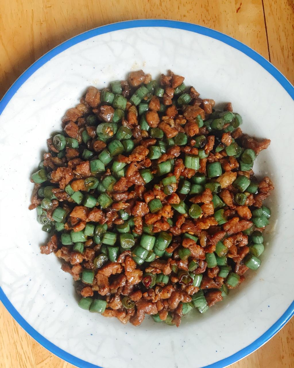 肉沫豆角下饭菜