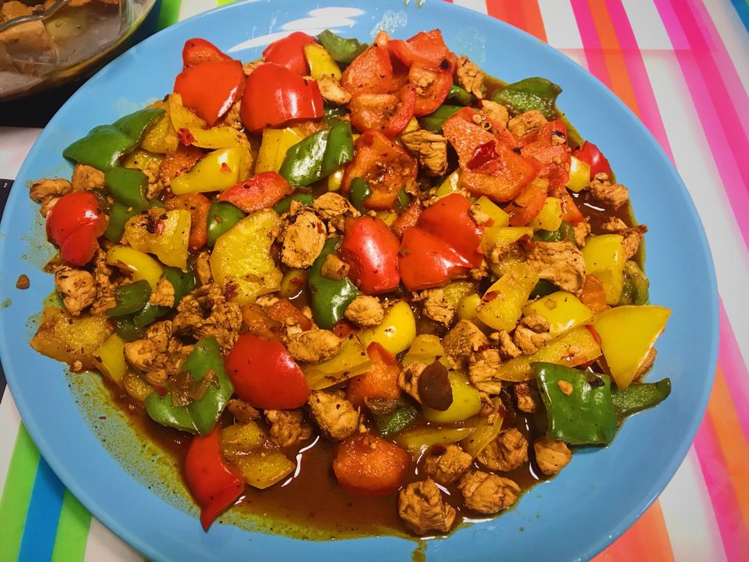 彩椒炒鸡丁