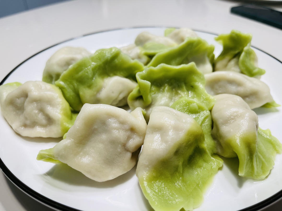 翡翠白玉白菜饺子详细版（附翡翠白玉白菜饺子包法，翡翠白玉饺子皮两种制法，面包机和面，翡翠白玉烧卖，各种馅料搭配）
