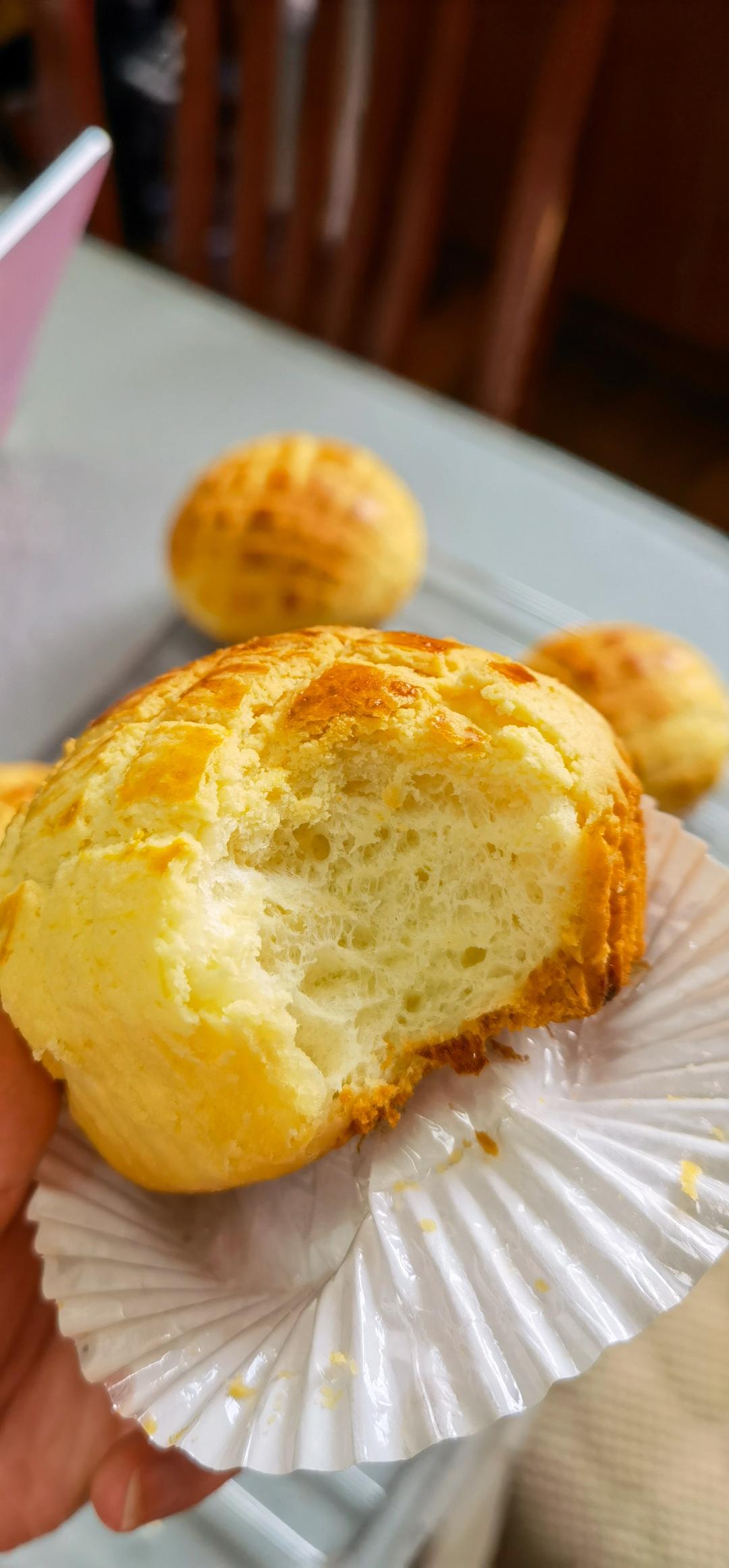 好吃到炸裂的港式菠萝包（附带制作酥皮的小视频）