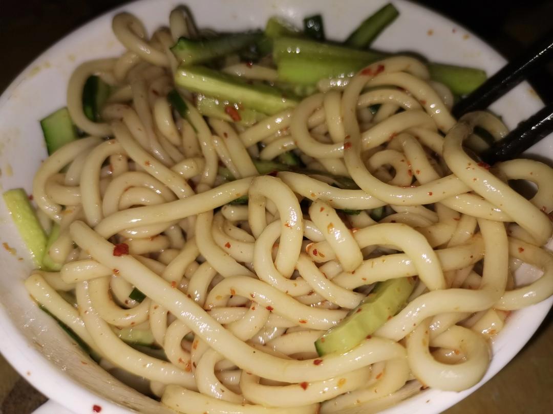 开胃凉拌面