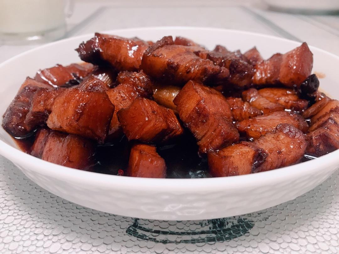 卤蛋红烧肉