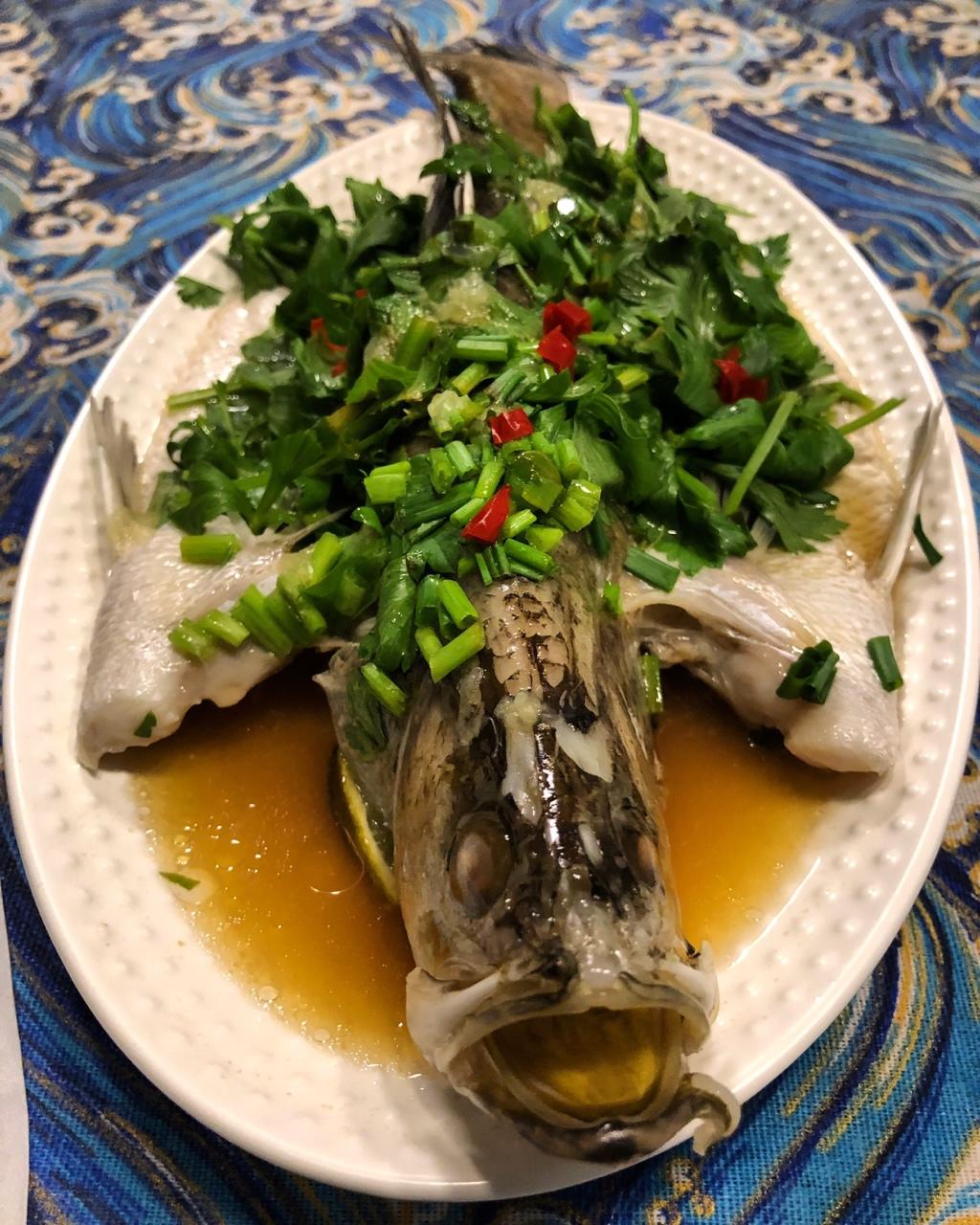 泰式明炉海鲈鱼