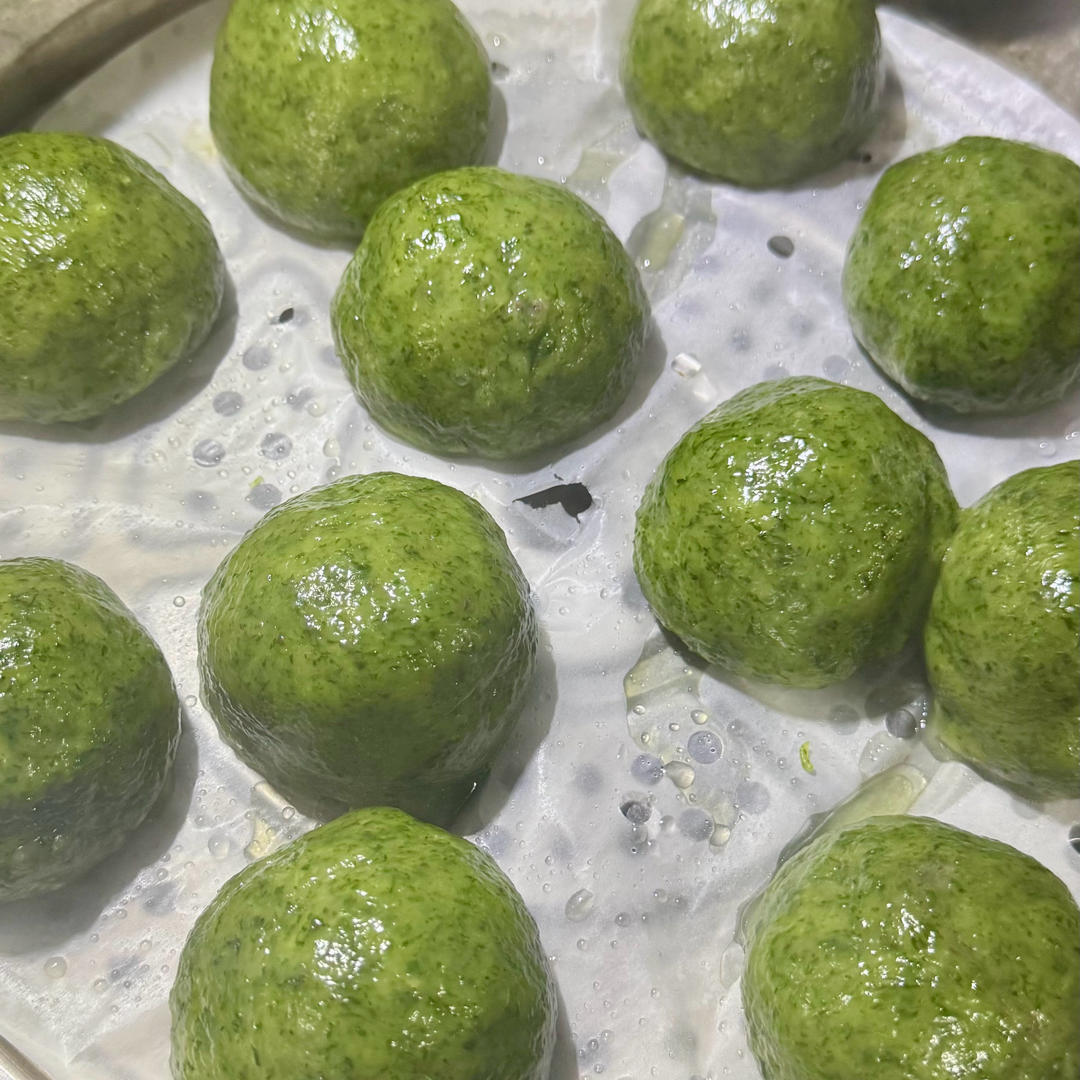 清明必吃的艾草青团