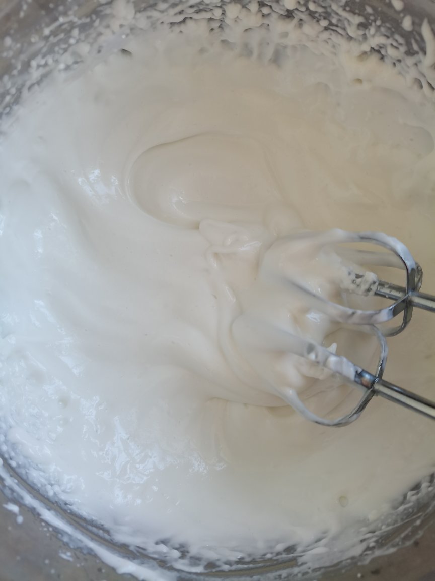 用纯牛奶自制淡奶油图片