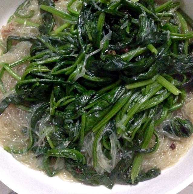 菠菜炒粉丝