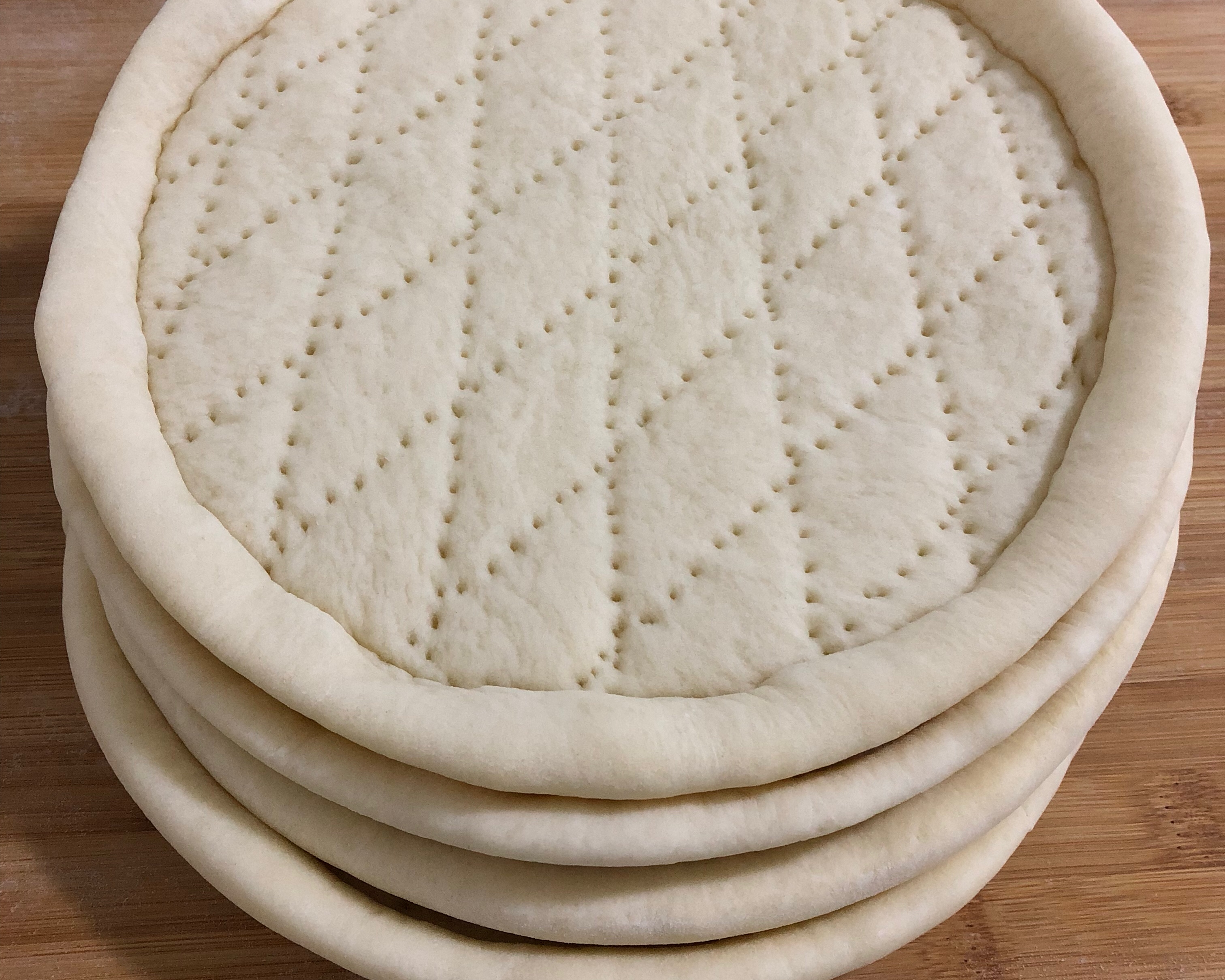 8寸披萨饼皮做法（🉑️厚🉑️薄，🉑️脆🉑️软）4张的做法 步骤11