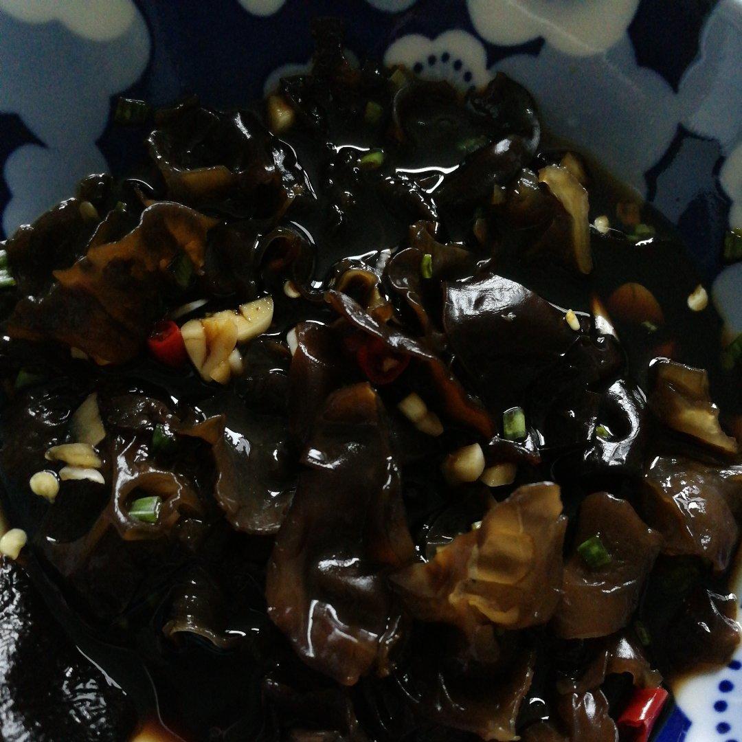 凉拌黑木耳