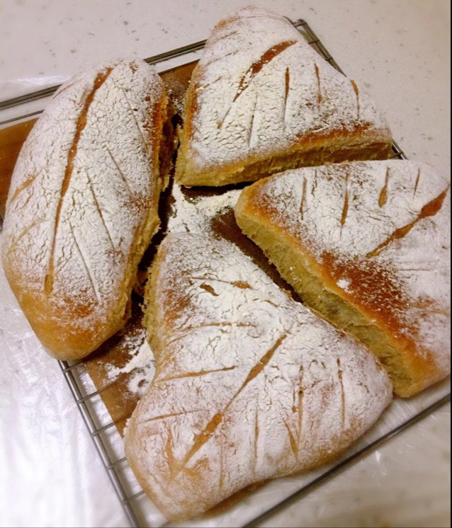 青儿evy做的全麦红豆面包