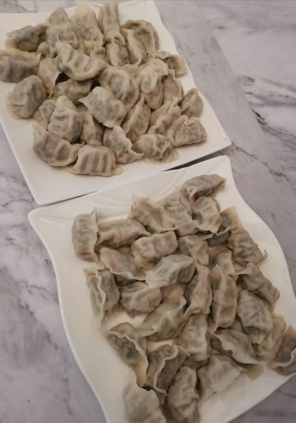 韭菜猪肉饺子(最简单最好吃又最多汁的饺子)