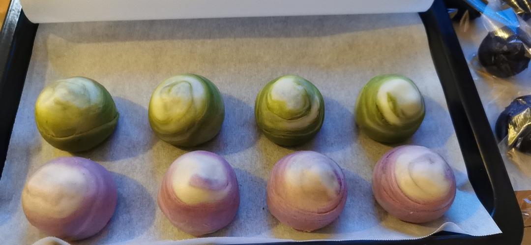 蛋黄酥~紫薯、抹茶、原味~花好月圆，中秋快乐~内附一次做六色蛋黄酥方法~