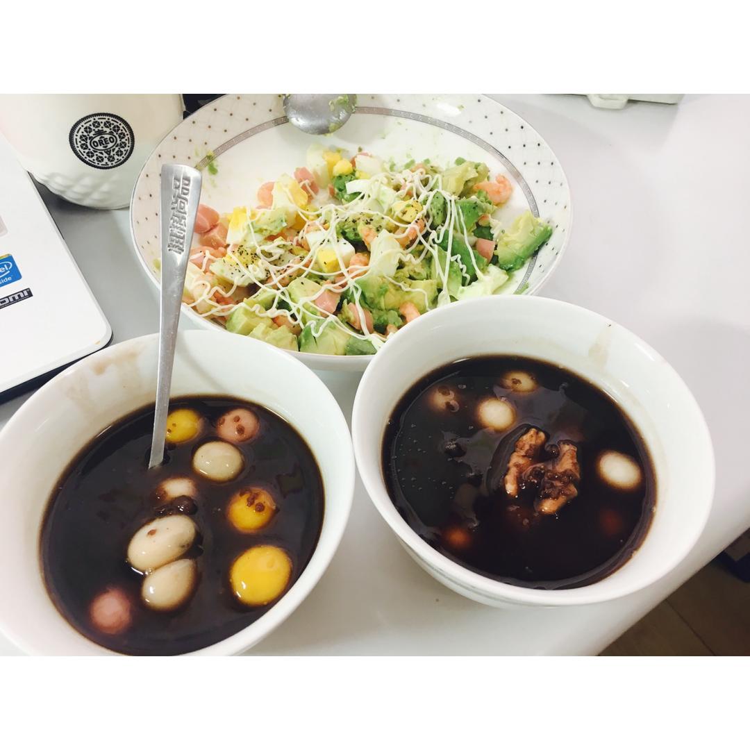 牛油果大虾沙拉