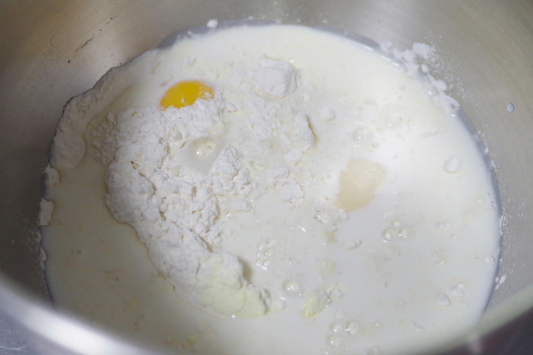 纯奶手撕吐司的做法 步骤1