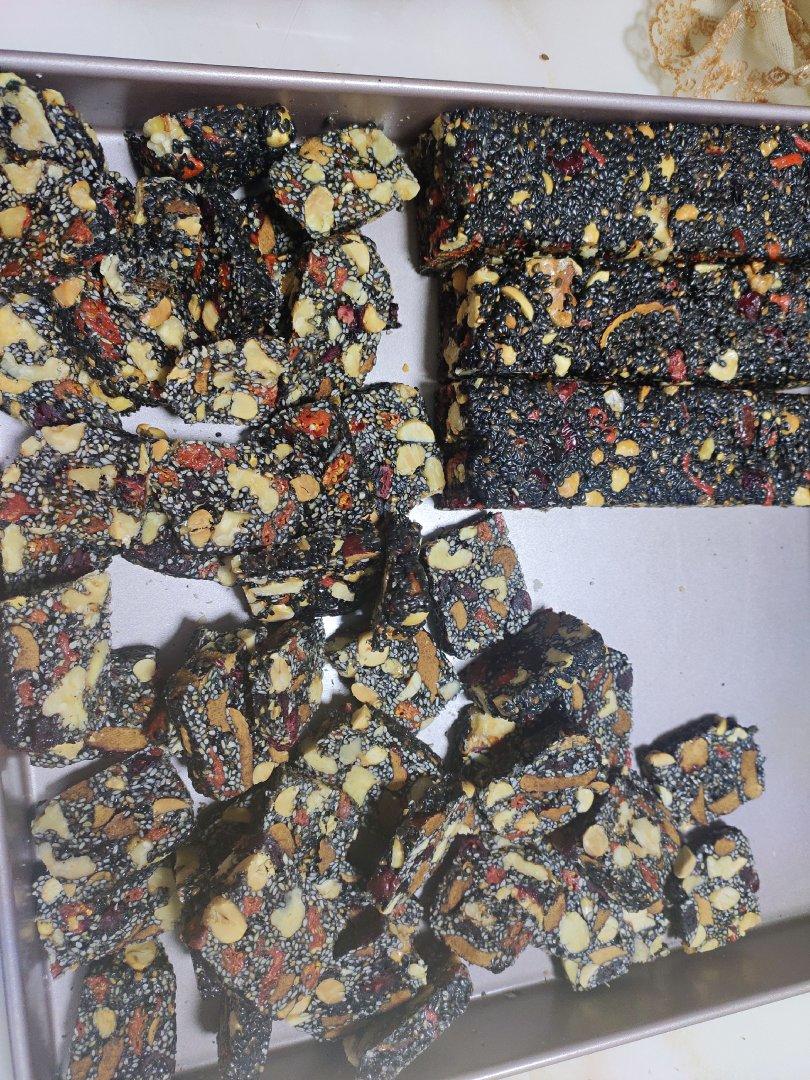 红糖版黑芝麻核桃红枣养发糕